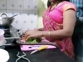 Bhabhi Ko Nautical Galley Me Akele Dekh Kari Thukayi